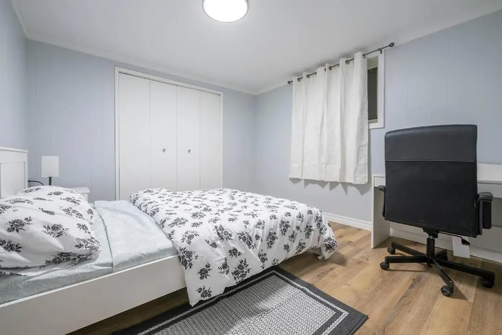 Centerstreet-Cozy 1Bedroomsuite Calgary 0*,  Canada